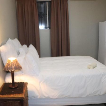 Tlelakufuma Guest House Johannesburg Luaran gambar