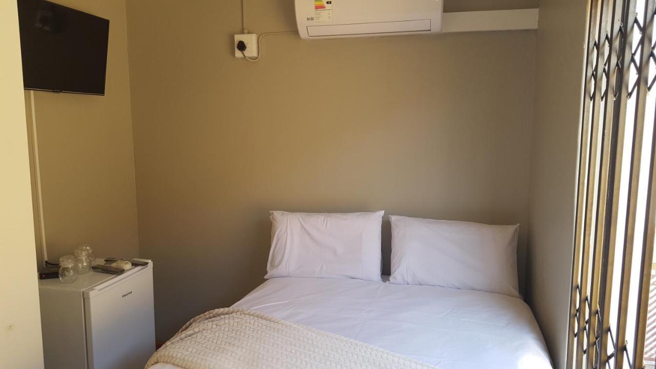 Tlelakufuma Guest House Johannesburg Luaran gambar